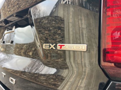 Certified 2021 Kia Sorento EX image 9