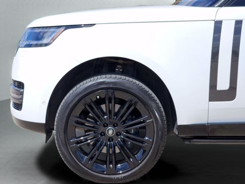 Used 2023 Land Rover Range Rover Long Wheelbase SE AWD/4WD image 31