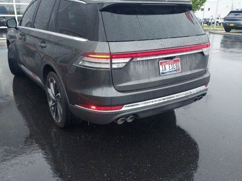 Used 2020 Lincoln Aviator Reserve w/ Equipment Group 202A image 2