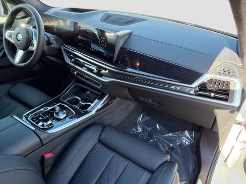 New 2026 BMW X7 xDrive40i image 14