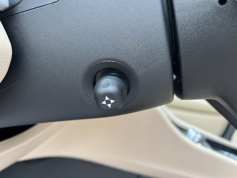 New 2025 Jeep Grand Cherokee L Limited w/ Luxury Tech Group II image 33