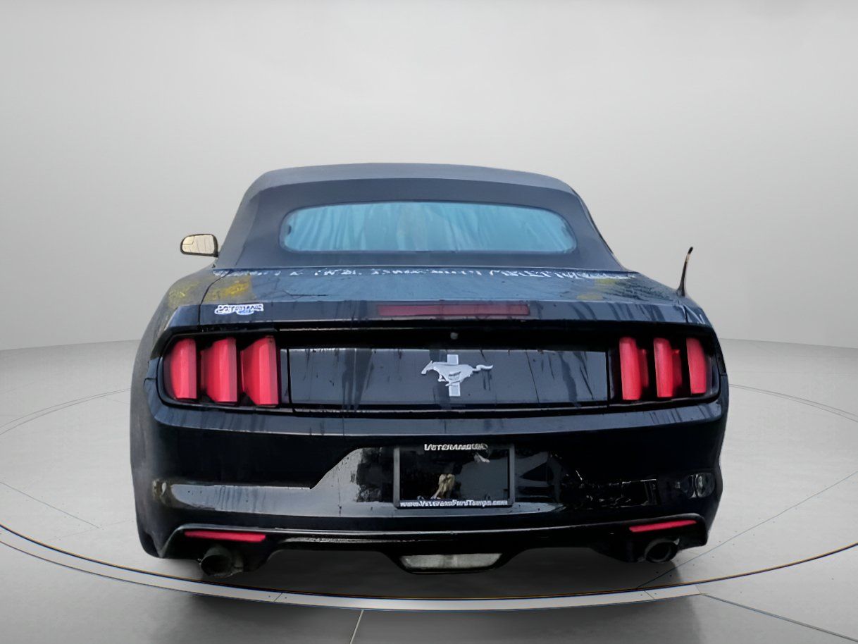Used 2016 Ford Mustang Convertible RWD image 24