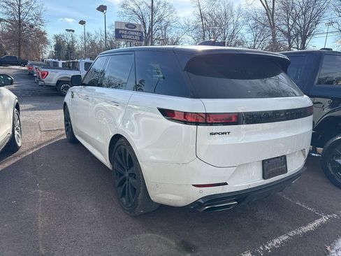 Used 2024 Land Rover Range Rover Sport Dynamic SE image 4