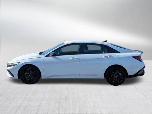 Certified 2026 Hyundai Elantra Sport FWD image 4