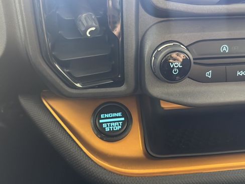 Used 2021 Ford Bronco Sport Badlands image 18