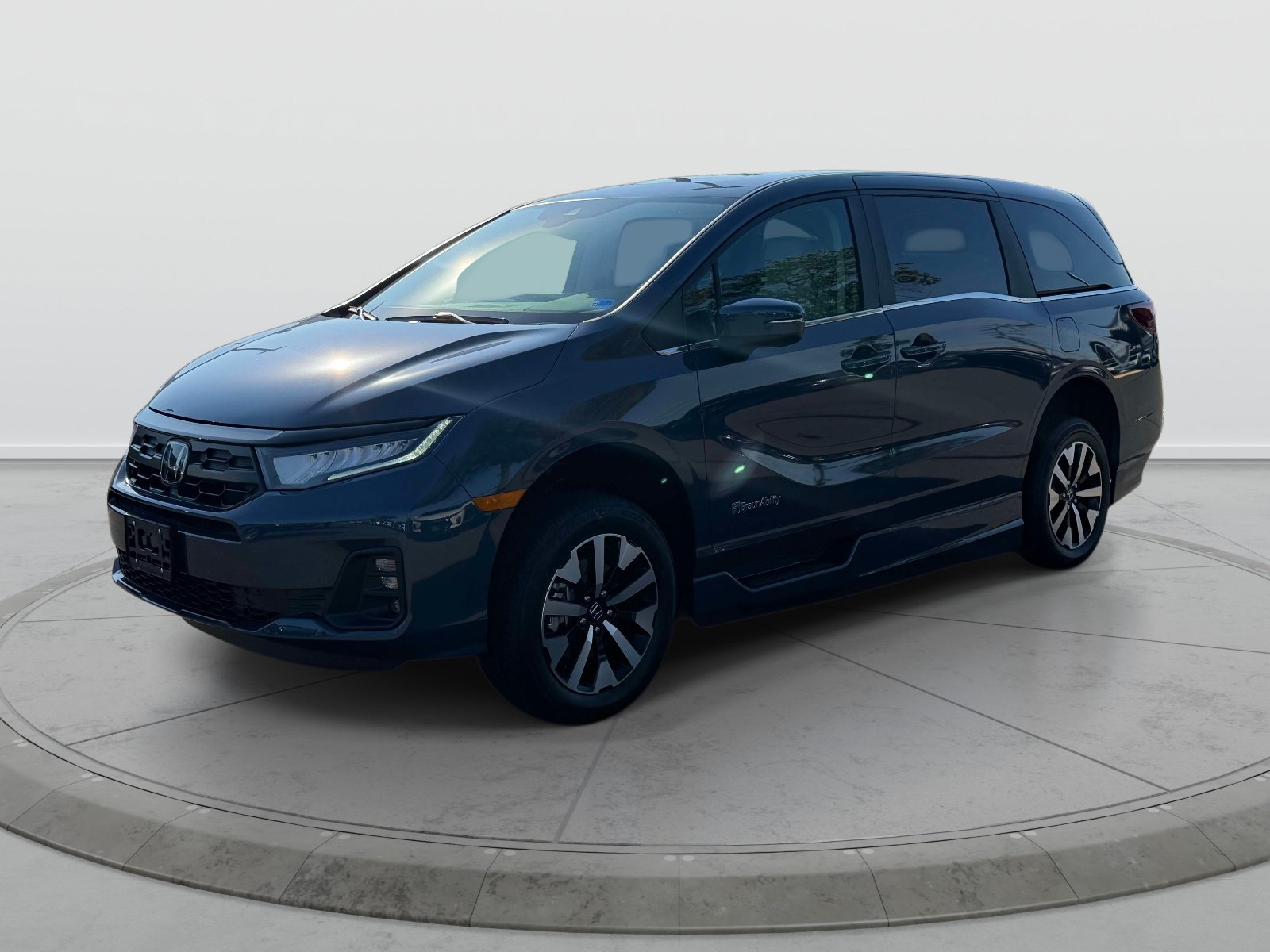 Used 2026 Honda Odyssey EX-L image 5