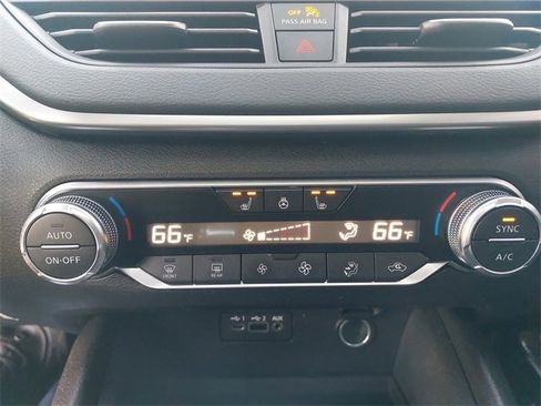 Used 2019 Nissan Altima 2.5 SV image 24