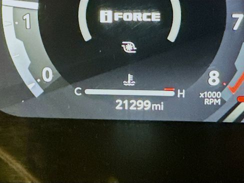 Used 2025 Toyota Tacoma TRD Off-Road image 19