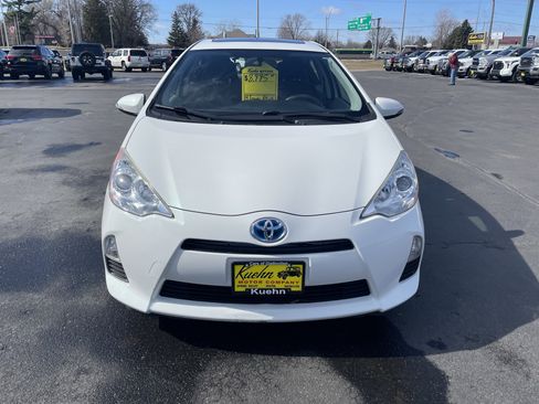 Used 2014 Toyota Prius C Three image 3