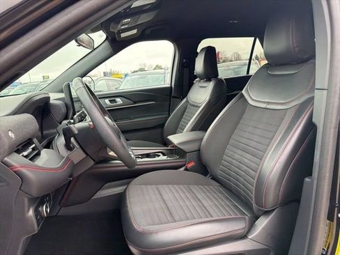 Used 2025 Ford Explorer ST-Line AWD/4WD image 9