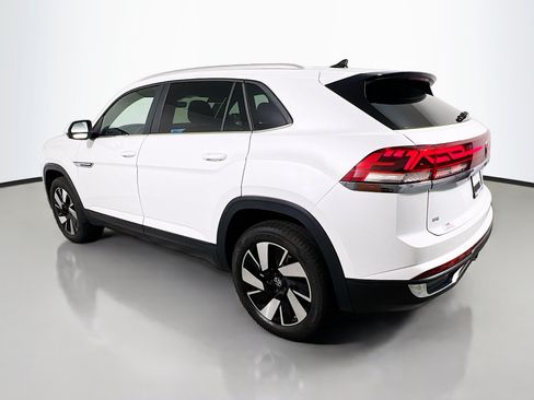 Used 2026 Volkswagen Atlas Cross Sport SE FWD image 8