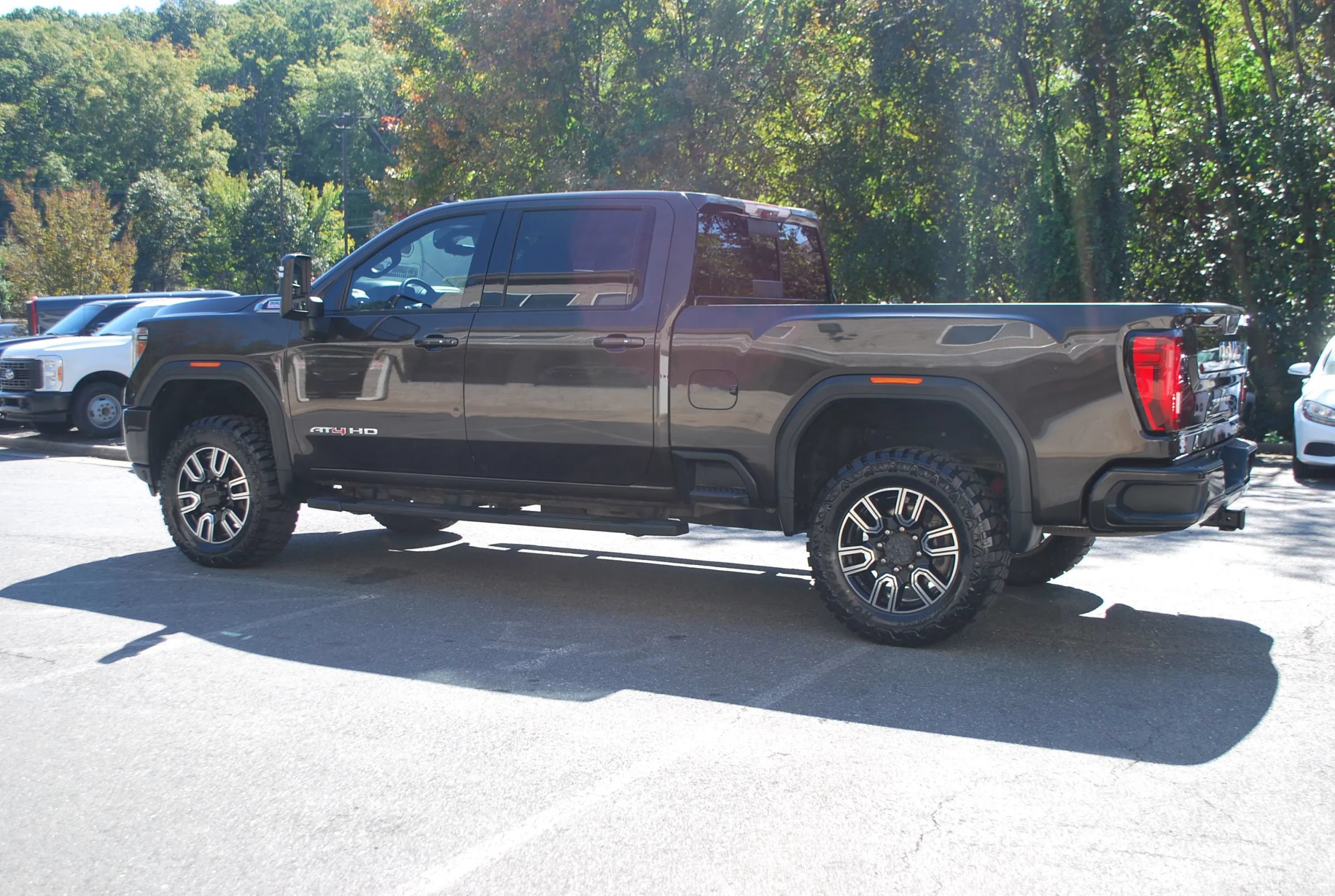 Used 2020 GMC Sierra 2500 AT4 w/ AT4 Premium Package AWD/4WD image 4