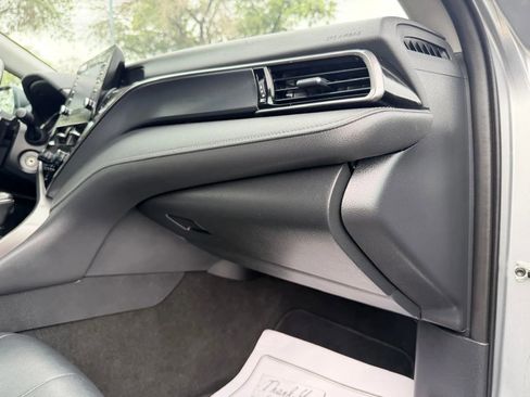 Used 2022 Toyota Camry SE FWD image 32