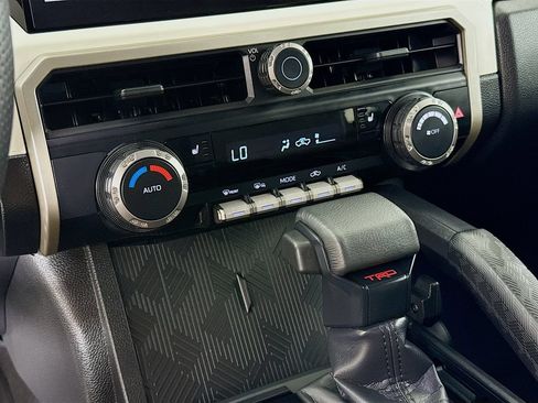 Certified 2024 Toyota Tacoma TRD Off-Road AWD/4WD image 18