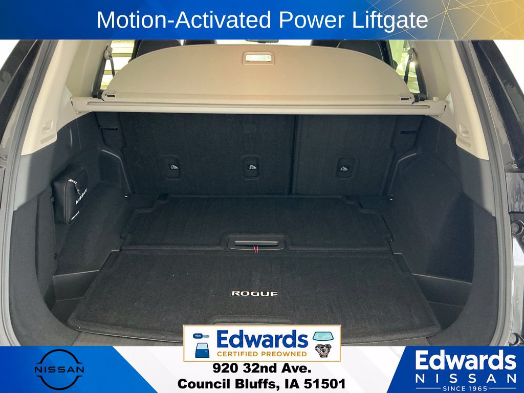 Used 2025 Nissan Rogue SL w/ Tech Package AWD/4WD image 12