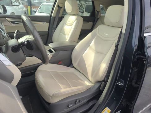 Used 2023 Cadillac XT5 Premium Luxury image 6