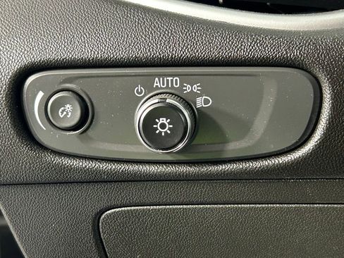 Used 2023 Chevrolet Malibu LT FWD image 26