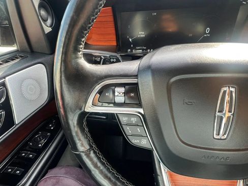 Used 2019 Lincoln Navigator L Reserve w/ Cargo Package AWD/4WD image 18