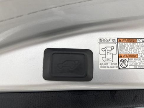 Used 2016 Toyota RAV4 XLE AWD/4WD image 28