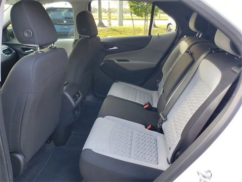 Certified 2024 Chevrolet Equinox LS w/ LS Convenience Package image 10