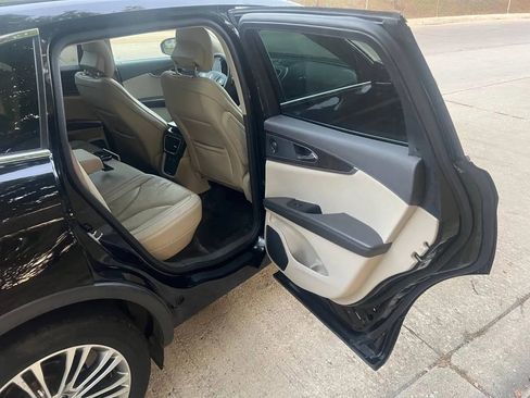 Used 2016 Lincoln MKX Reserve w/ Driver Assistance Package image 14