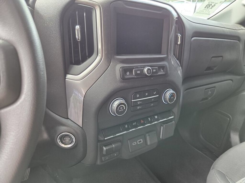 Used 2026 Chevrolet Silverado 2500 Custom w/ Custom Convenience Package AWD/4WD image 6