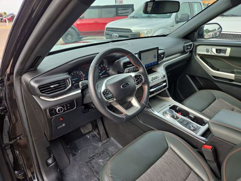 Used 2023 Ford Explorer Timberline w/ Timberline Technology Package AWD/4WD image 9