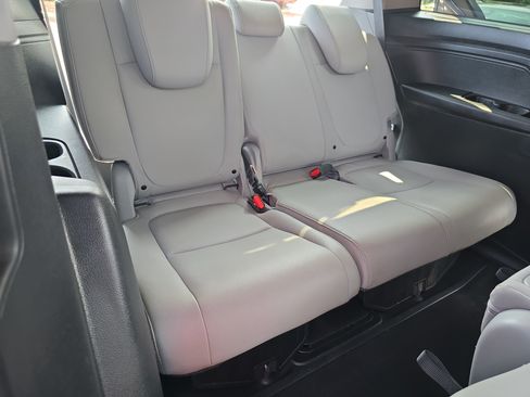 Used 2024 Honda Odyssey EX-L image 12