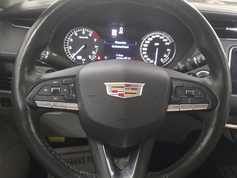 Used 2021 Cadillac XT4 Premium Luxury w/ Sun And Sound Package AWD/4WD image 11