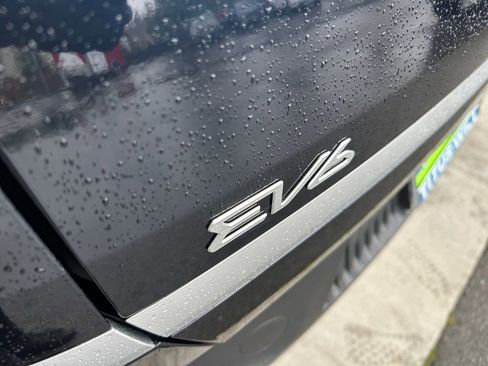 Used 2024 Kia EV6 Light image 31