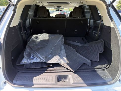 Certified 2026 INFINITI QX60 Luxe w/ Cargo Package FWD image 21
