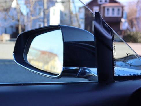 Used 2016 Tesla Model S 85D image 23