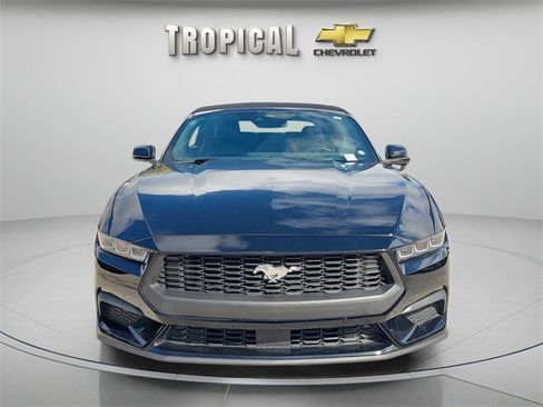 Used 2025 Ford Mustang Premium image 8
