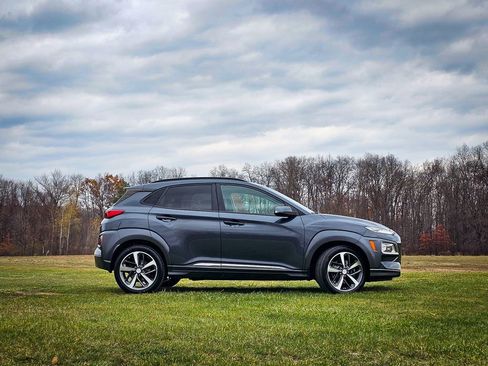Used 2019 Hyundai Kona Ultimate image 2