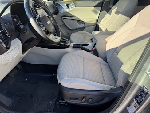 Certified 2023 Kia Soul EX image 15