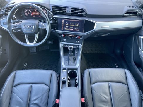 Used 2020 Audi Q3 2.0T Premium w/ Convenience Package AWD/4WD image 16