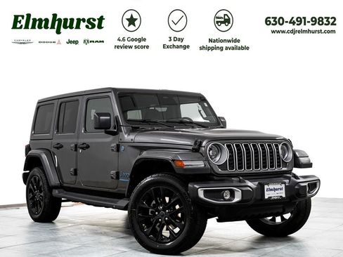 Used 2025 Jeep Wrangler Unlimited Sahara AWD/4WD image 1
