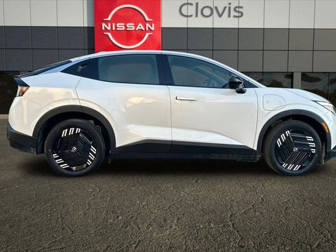 New 2026 Nissan Leaf image 9