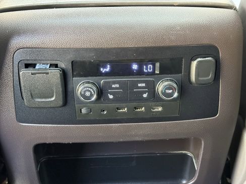 Used 2019 GMC Yukon XL Denali w/ Open Road Package image 21