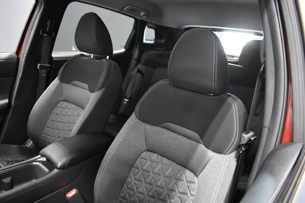 Certified 2025 Nissan Kicks SV FWD image 17