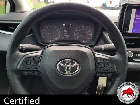 Used 2025 Toyota Corolla LE FWD image 31