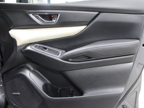 Used 2022 Subaru Ascent Limited w/ Technology Package image 27