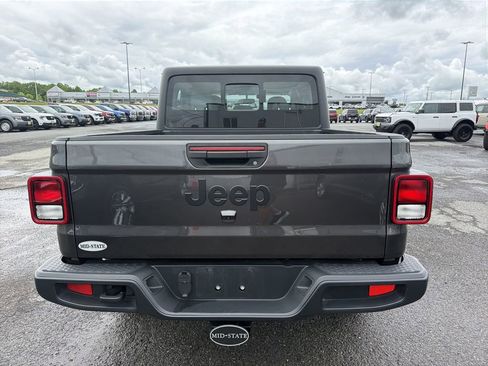 Used 2024 Jeep Gladiator Sport AWD/4WD image 6