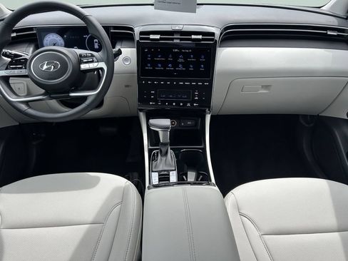 Certified 2024 Hyundai Tucson SEL w/ Convenience Package FWD image 20