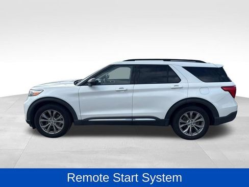 Used 2022 Ford Explorer XLT w/ Equipment Group 202A RWD image 6
