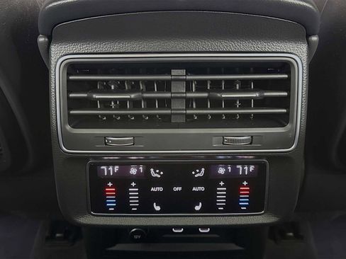Used 2022 Audi SQ7 Premium Plus image 25