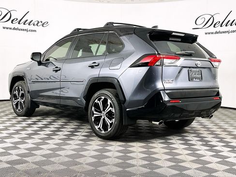 Used 2021 Toyota RAV4 XSE w/ Weather Package AWD/4WD image 4