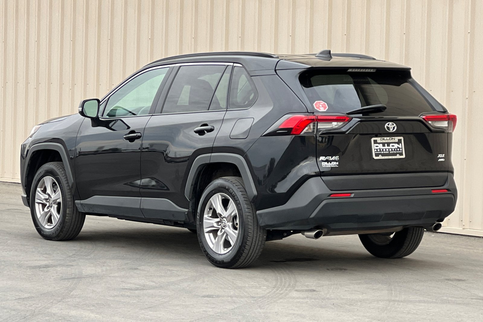Used 2025 Toyota RAV4 XLE AWD/4WD image 5