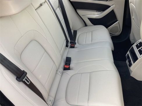 Used 2025 Jaguar F-PACE R-Dynamic S image 13