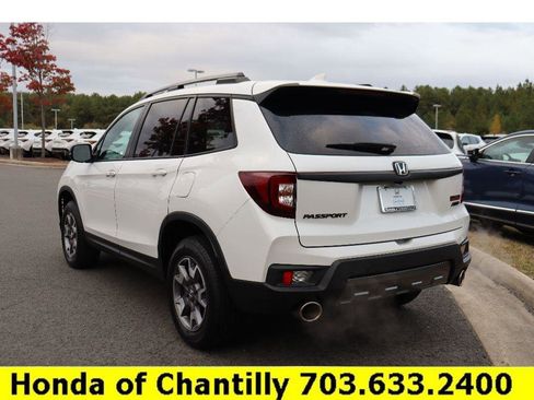 Certified 2022 Honda Passport TrailSport image 5